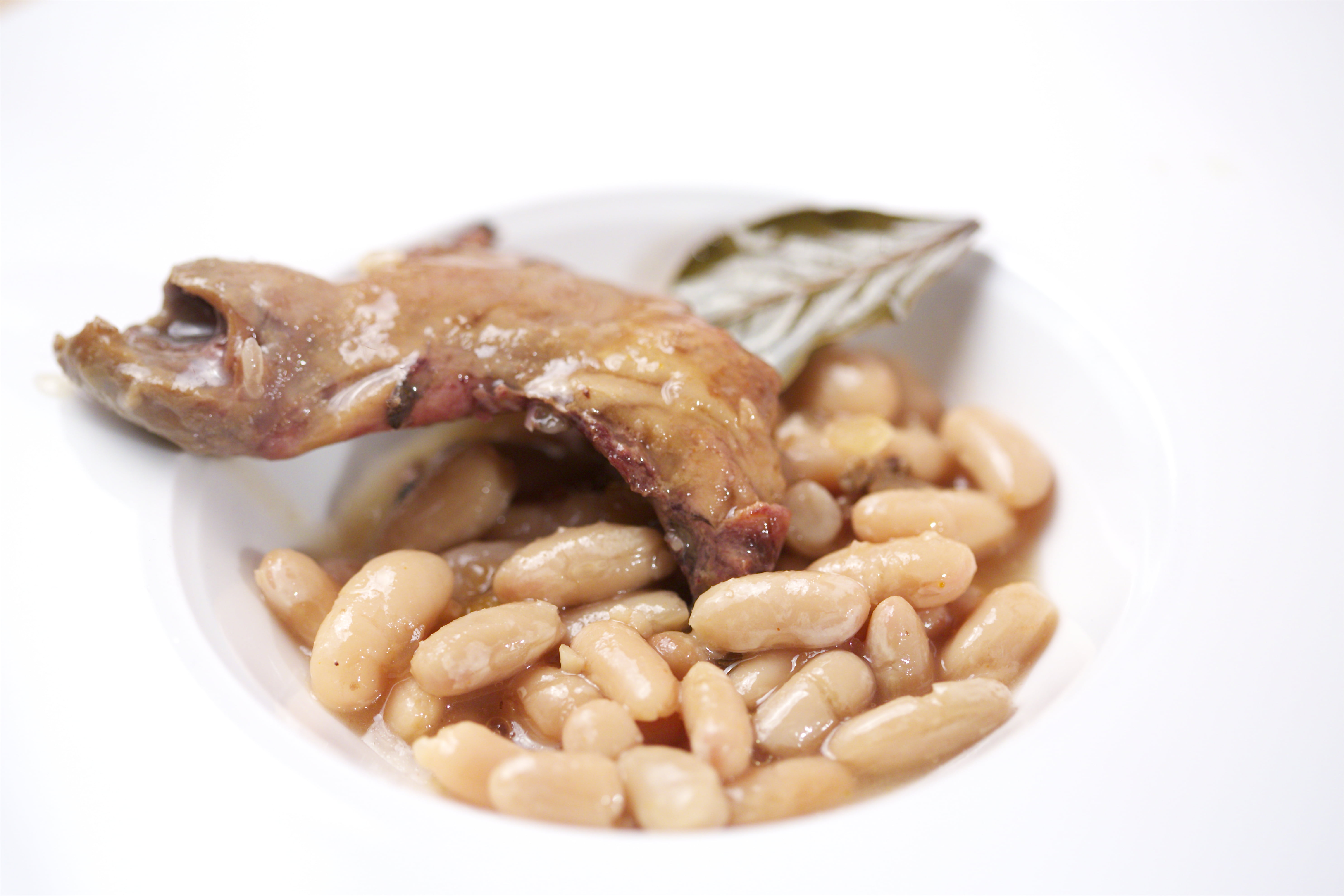 Judías con Perdiz escabechadas.