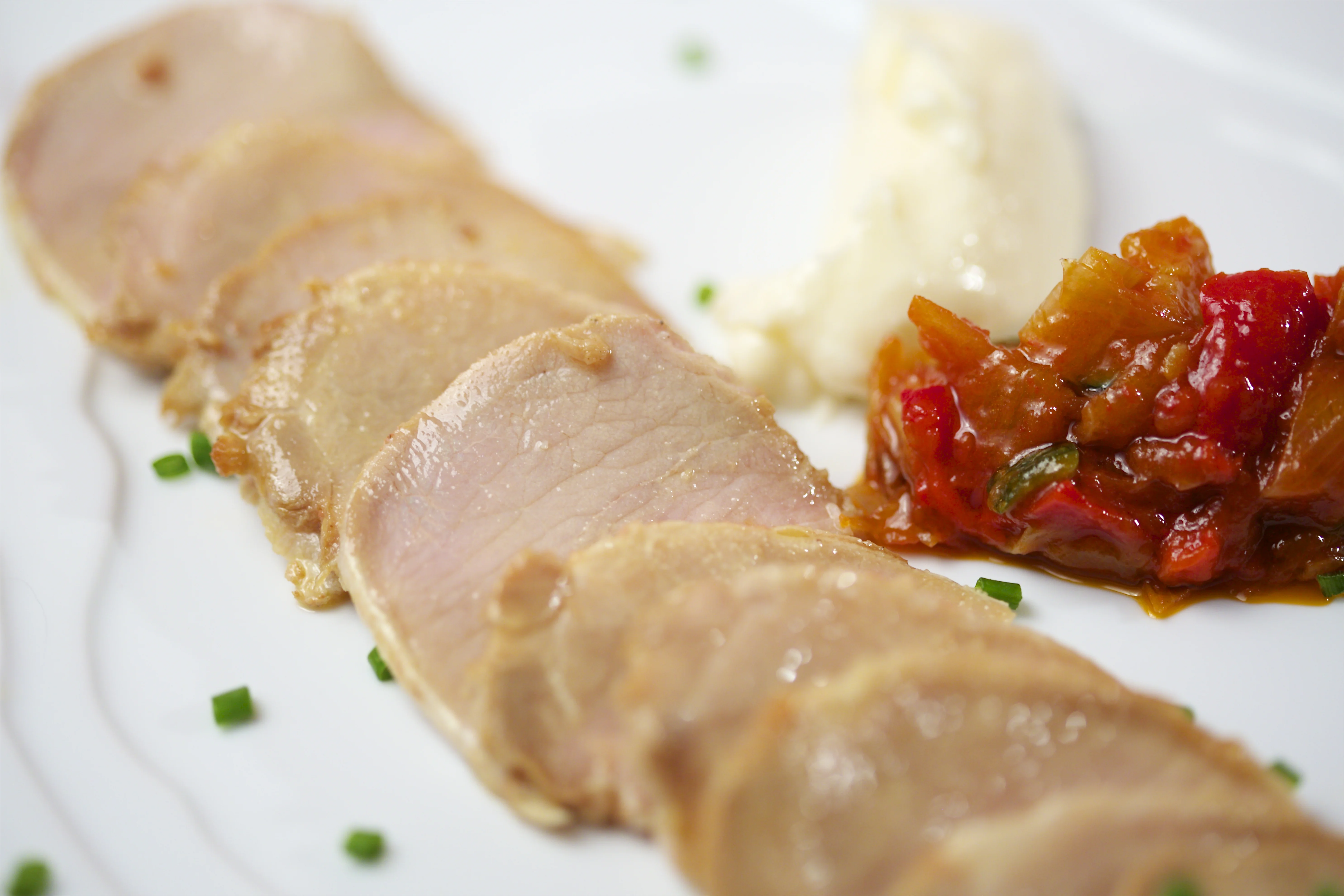 Lomo de orza en aceite de oliva virgen extra.